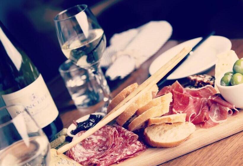 The Denman Hotel In Thredbo