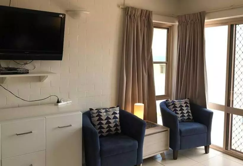 모텔 Bargara Shoreline Apartments