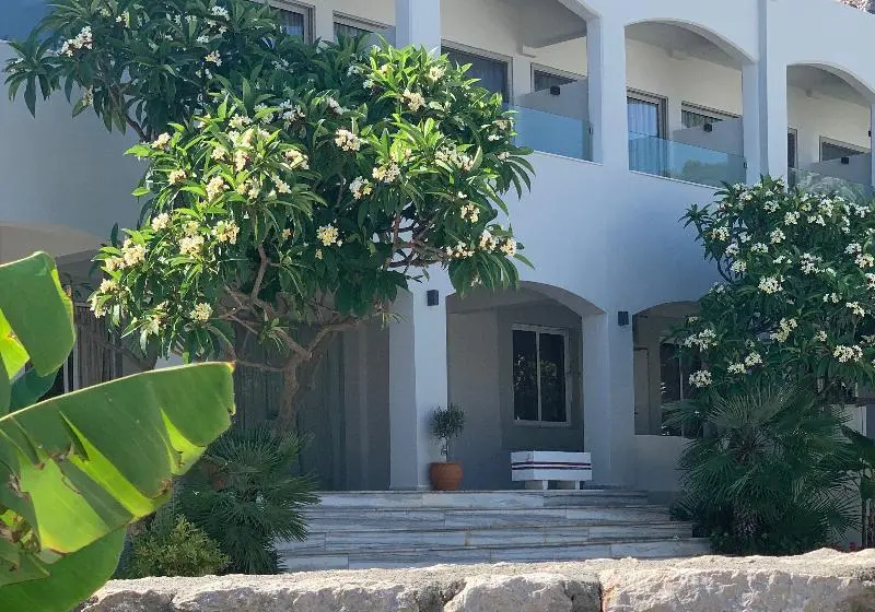 Pals Studios Pefkos