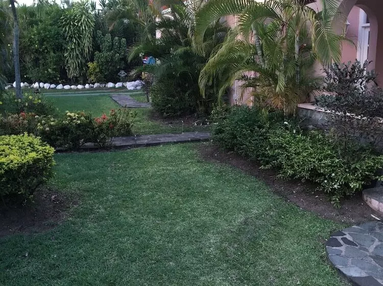 Beachcross Villa Apartments