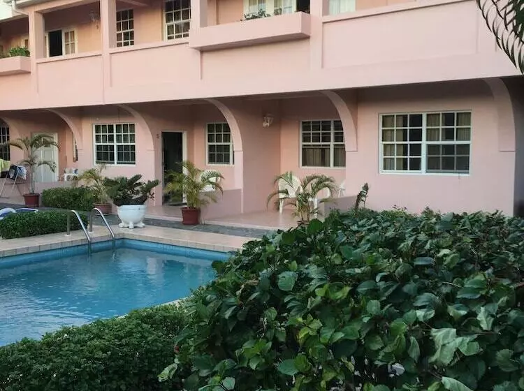 Beachcross Villa Apartments