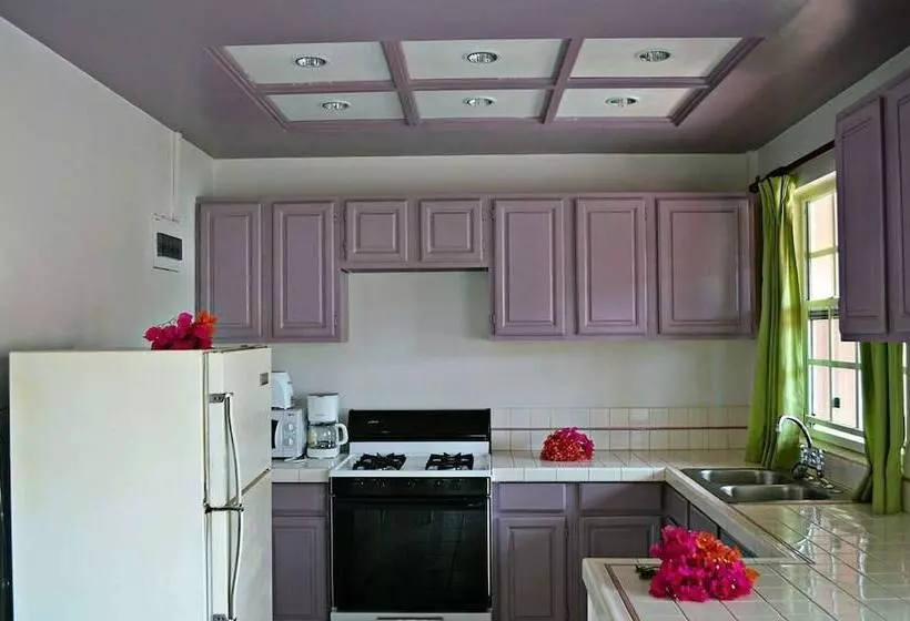 Beachcross Villa Apartments