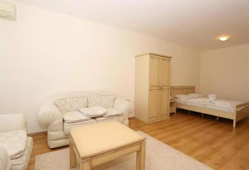 Galeria Holiday Apartments