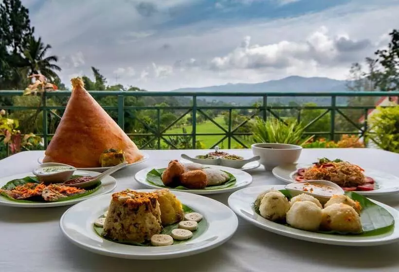 Отель Amritara Ambatty Greens Resort