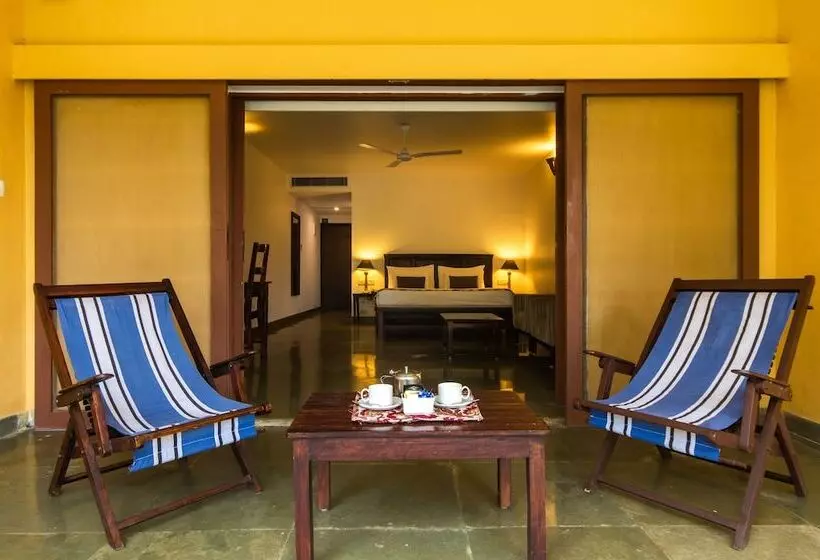 Отель Amritara Ambatty Greens Resort