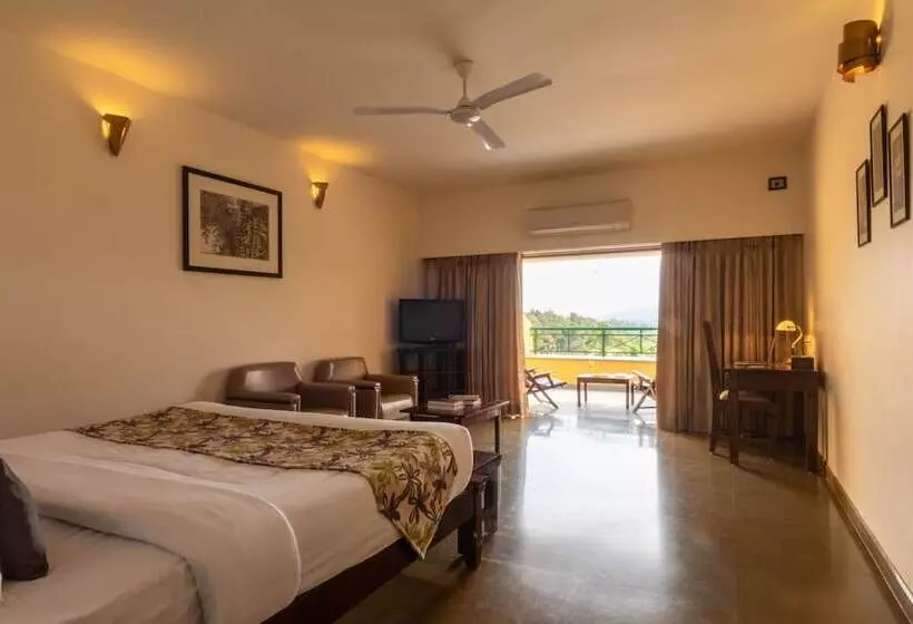 Отель Amritara Ambatty Greens Resort