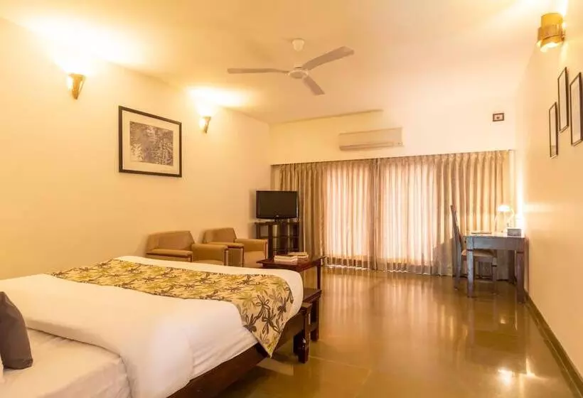 Отель Amritara Ambatty Greens Resort