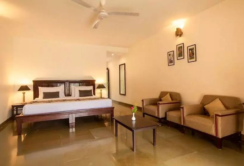 Отель Amritara Ambatty Greens Resort