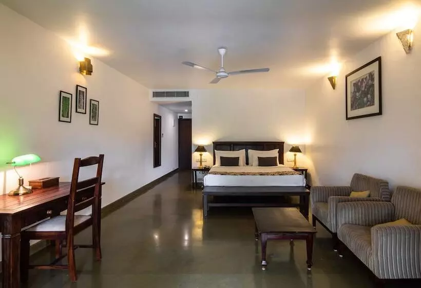 Отель Amritara Ambatty Greens Resort