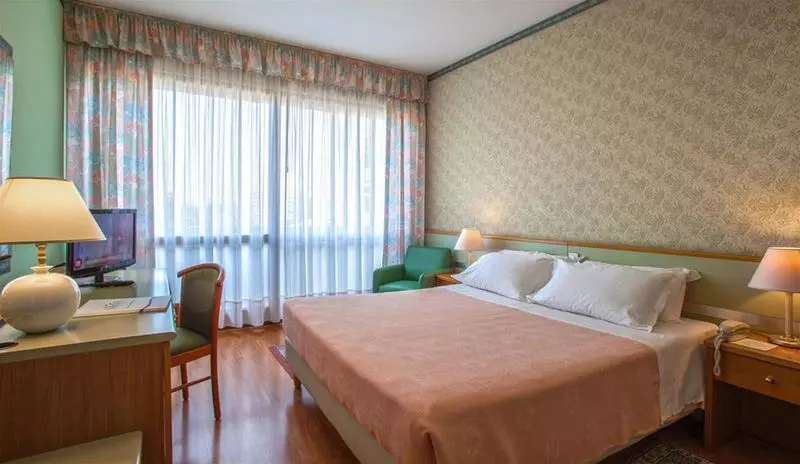 ホテル Aurora Terme