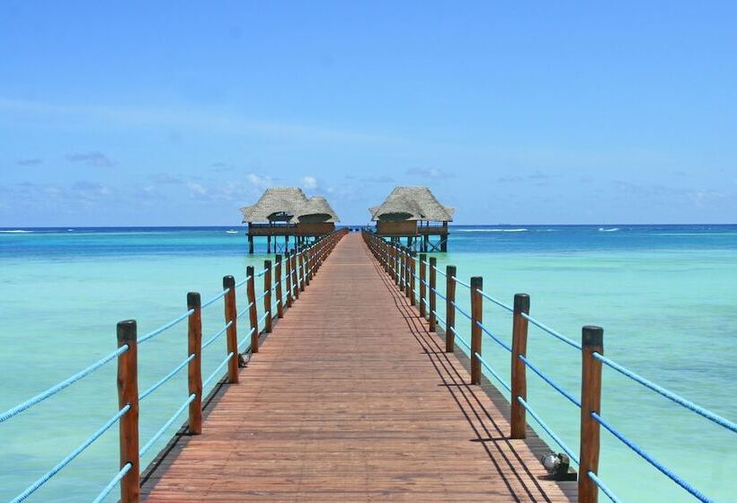 בית מלון כפרי Club Dongwe