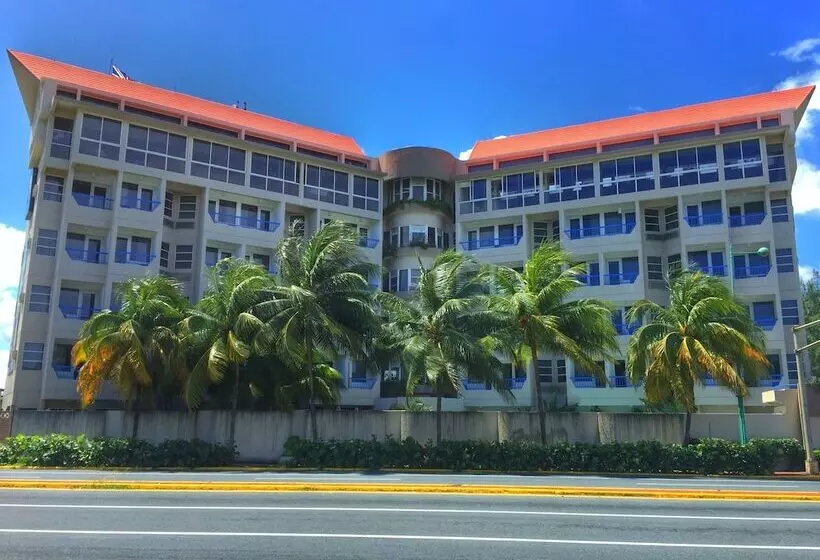 هتل Comfort Inn & Suites