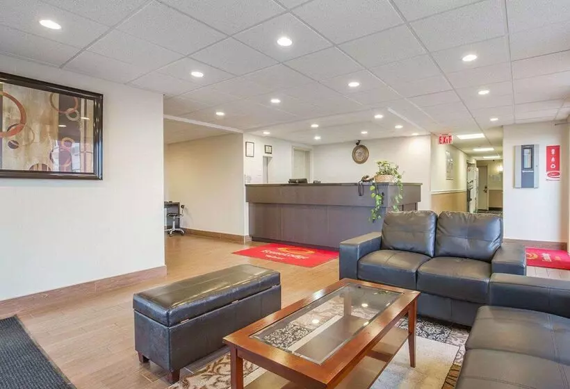 Отель Econo Lodge