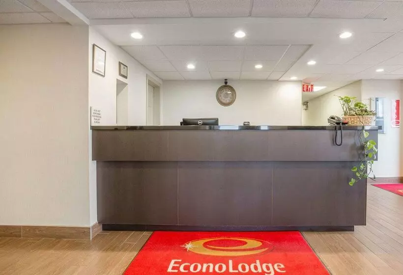 Отель Econo Lodge