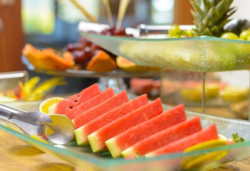 هتل Le Renard  Campos Do Jordao