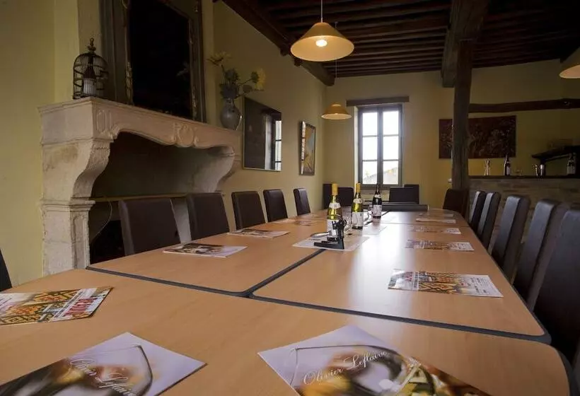 Отель Olivier Leflaive Hôtel Restaurants