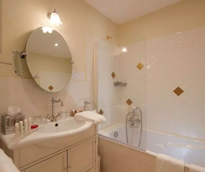 Отель Olivier Leflaive Hôtel Restaurants