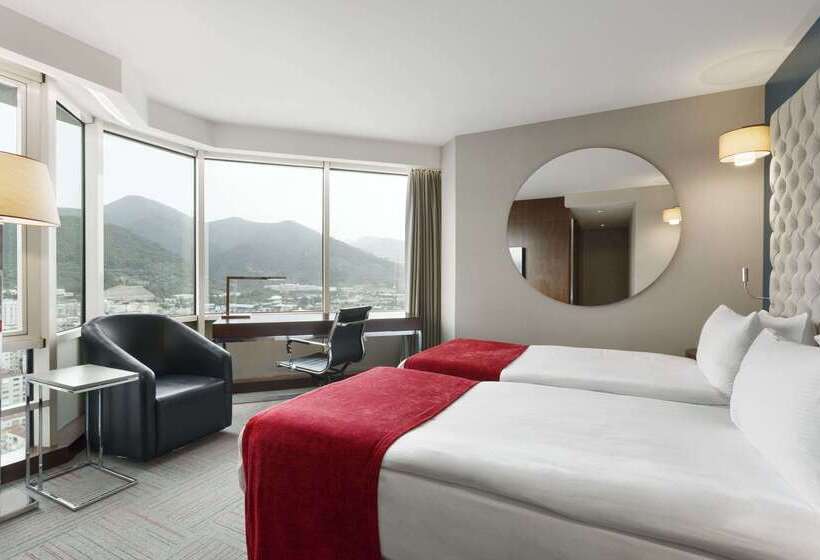 هتل Ramada Encore By Wyndham Izmir