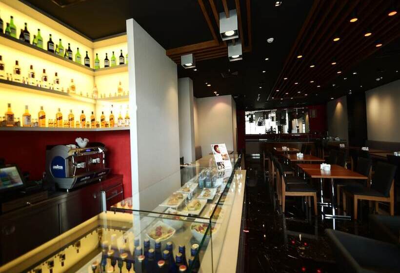 هتل Ramada Encore By Wyndham Izmir