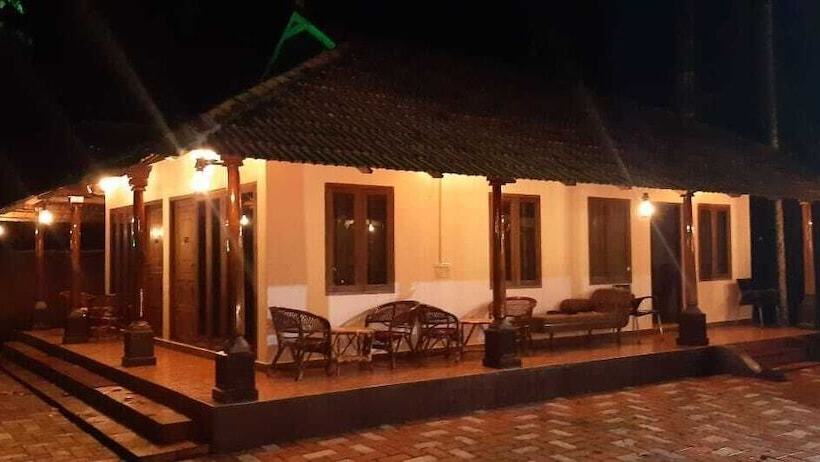 호텔 Saro Lake County