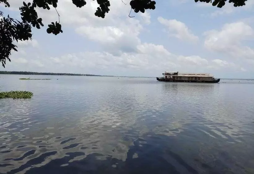 酒店 Saro Lake County