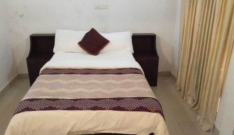 호텔 Saro Lake County