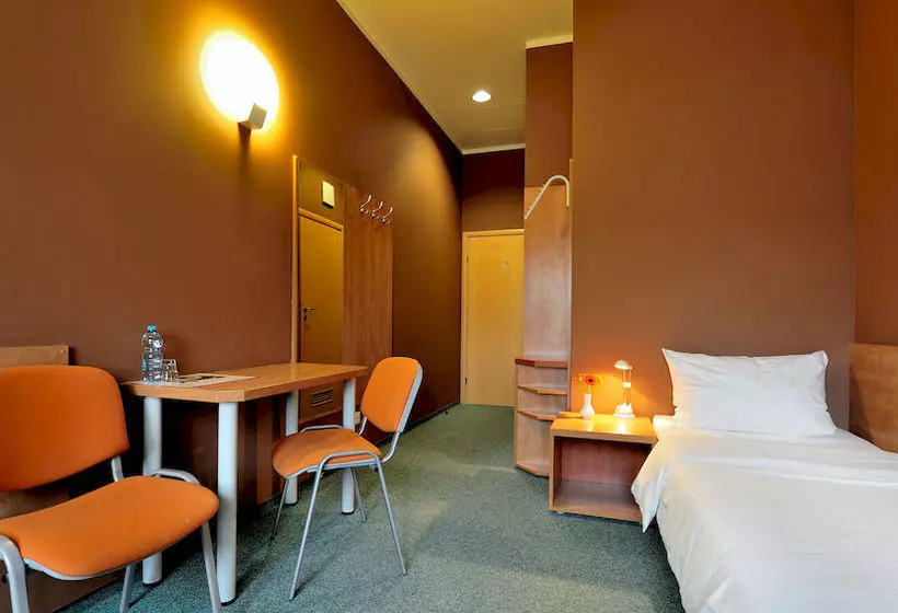 酒店 Diament Stadion Slaski