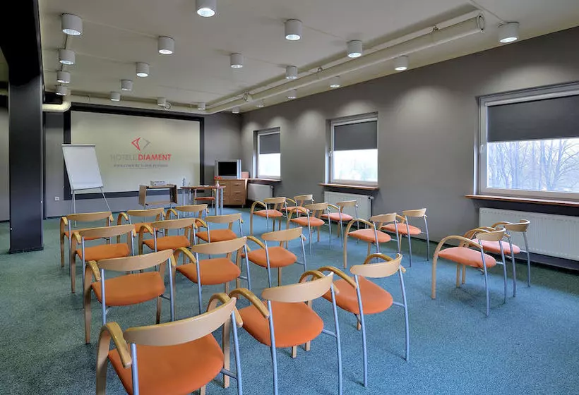 酒店 Diament Stadion Slaski