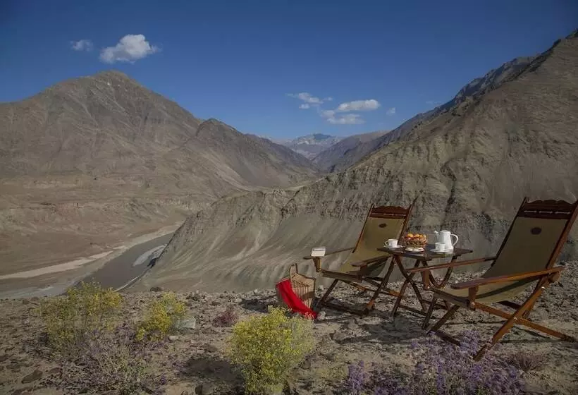 هتل The Grand Dragon Ladakh