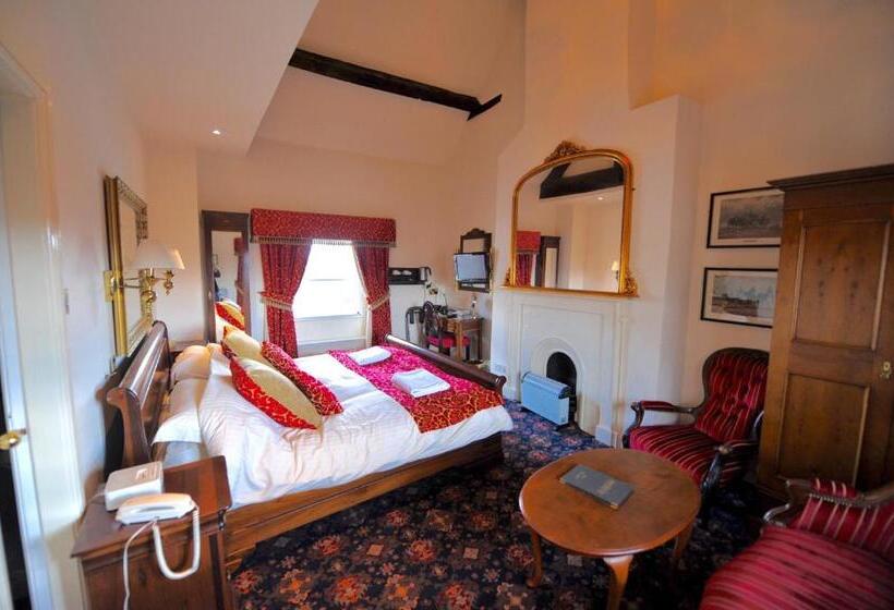 בית מלון כפרי The Greyhound Coaching Inn