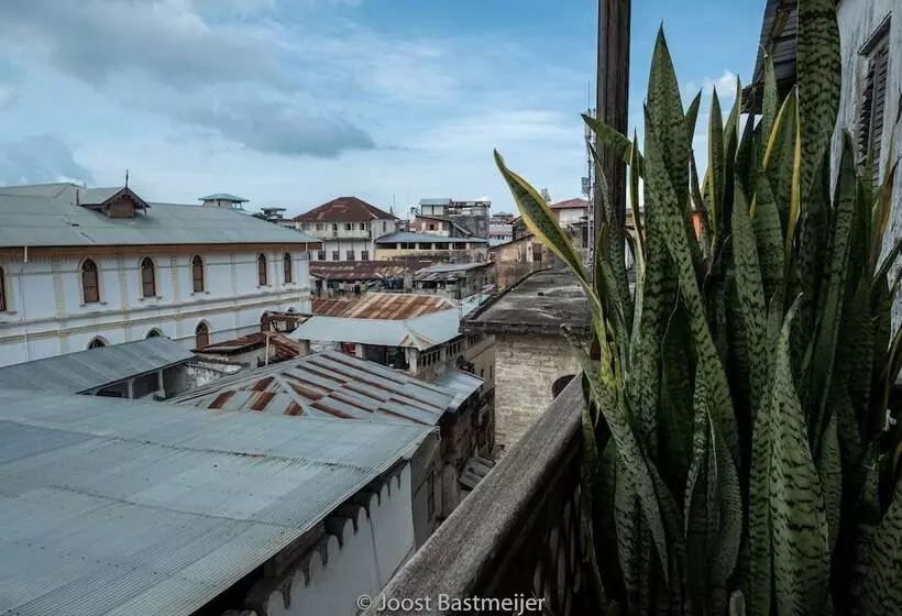 هتل Zanzibar Palace