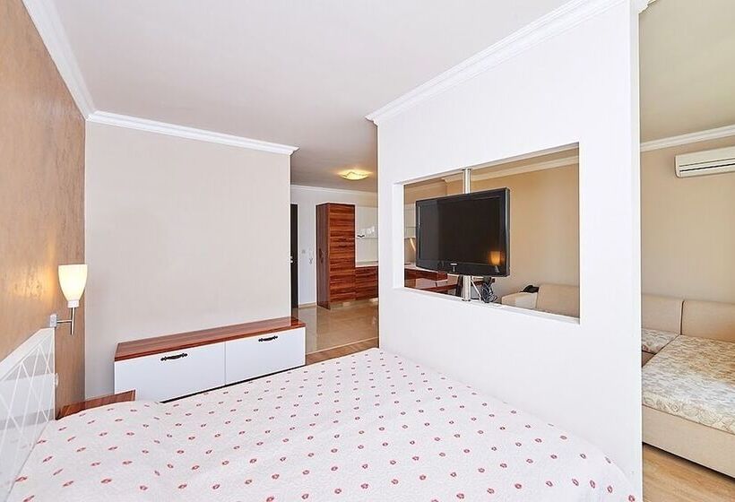 Penelopa Palace Apart Hotel & Spa