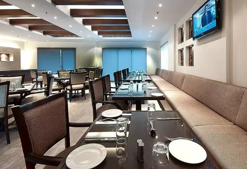 The Golden Palms Hotel And Spa