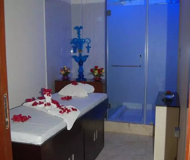 The Golden Palms Hotel And Spa