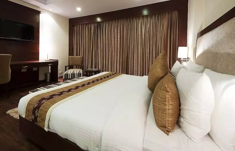 The Golden Palms Hotel And Spa