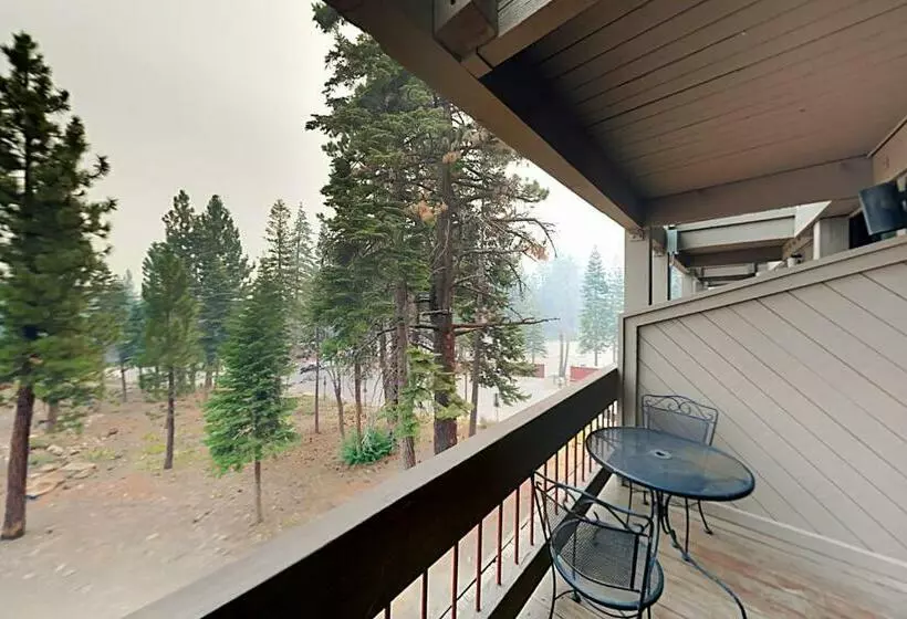 ホテル Northstar Resort 207