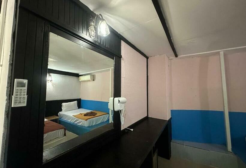 펜션 Phiphi Film House