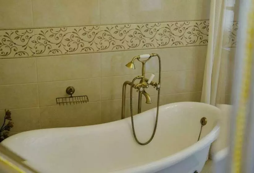 تختخواب و صبحانه Casa Felice