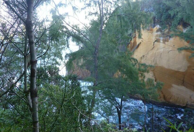 تختخواب و صبحانه Kaze Silas