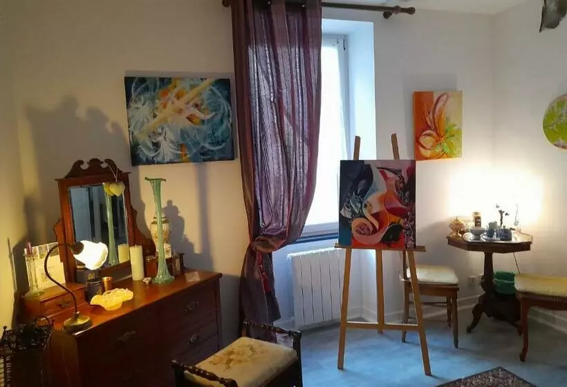 ベッドアンドブレックファースト La Chambre De Garance Et Ses Couleurs D Art