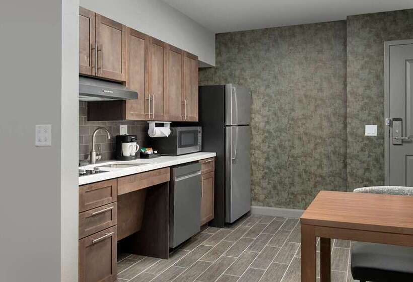 Otel Homewood Suites By Hilton Louisville Airport