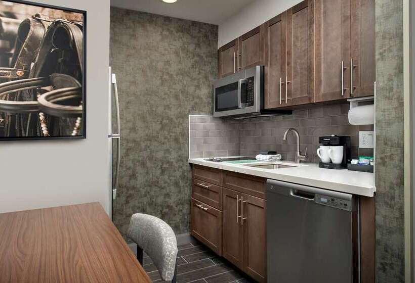 Otel Homewood Suites By Hilton Louisville Airport