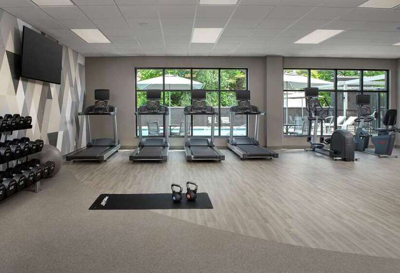 Otel Homewood Suites By Hilton Louisville Airport