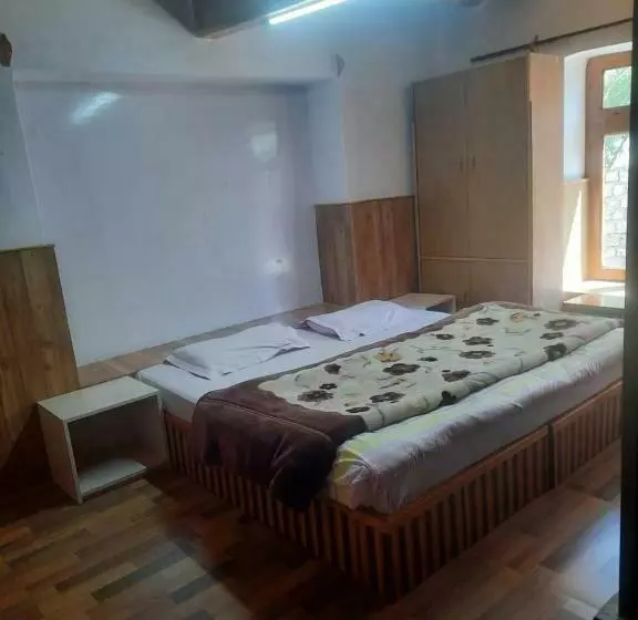 پانسیون Serdung Guest House