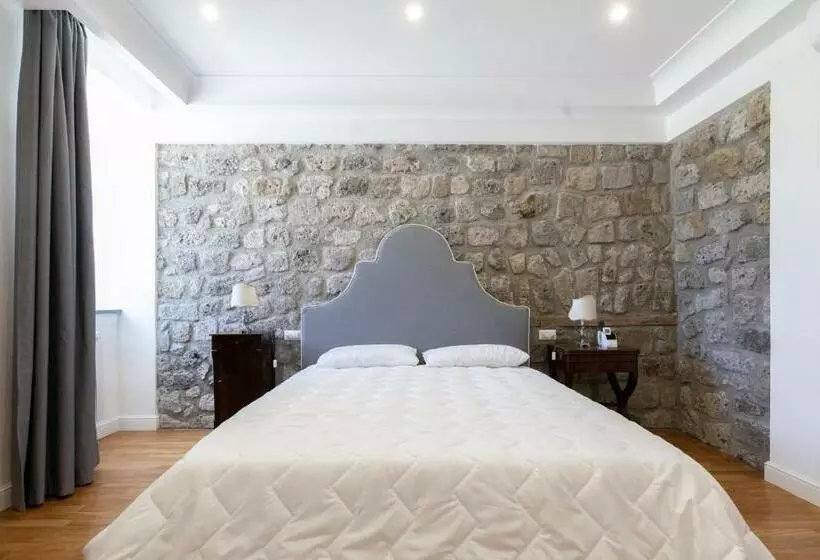 پانسیون Villa Pia Suites