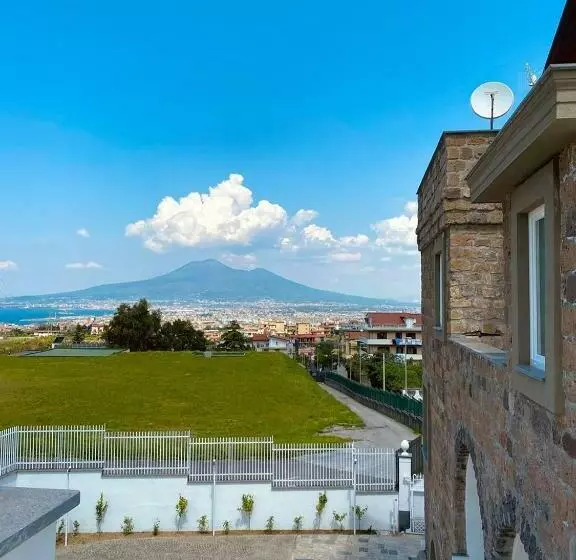 پانسیون Villa Pia Suites