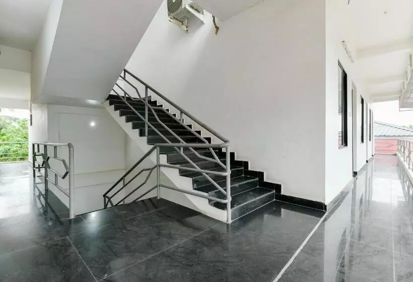 Hotelli Vattekkad Tourist Home
