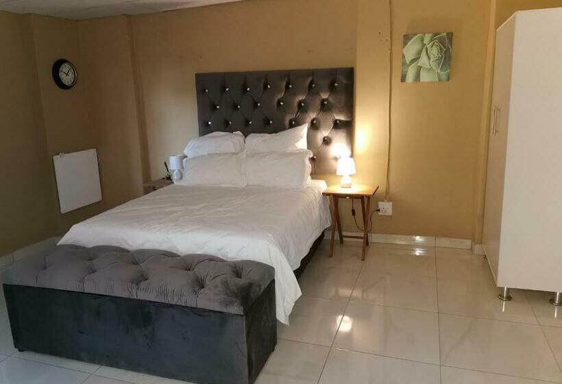 פנסיון Lala Bush