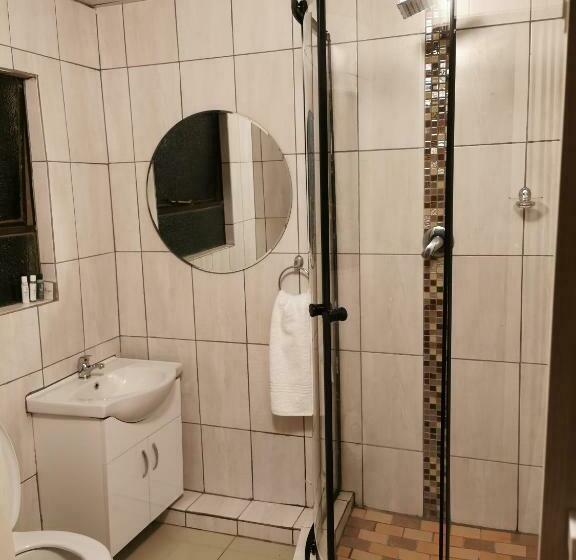 פנסיון Lala Bush