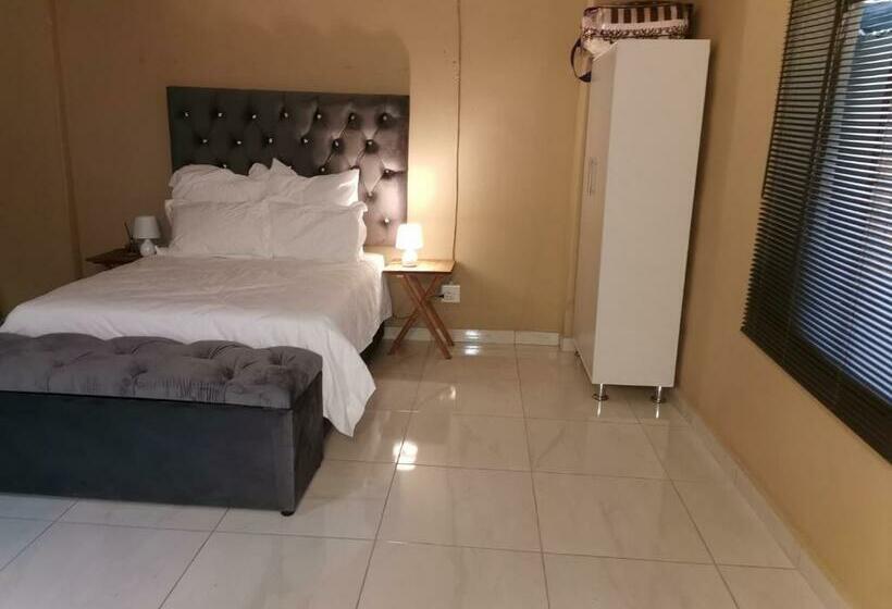 פנסיון Lala Bush